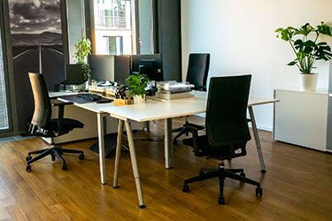 Büro SDH Schreibtische